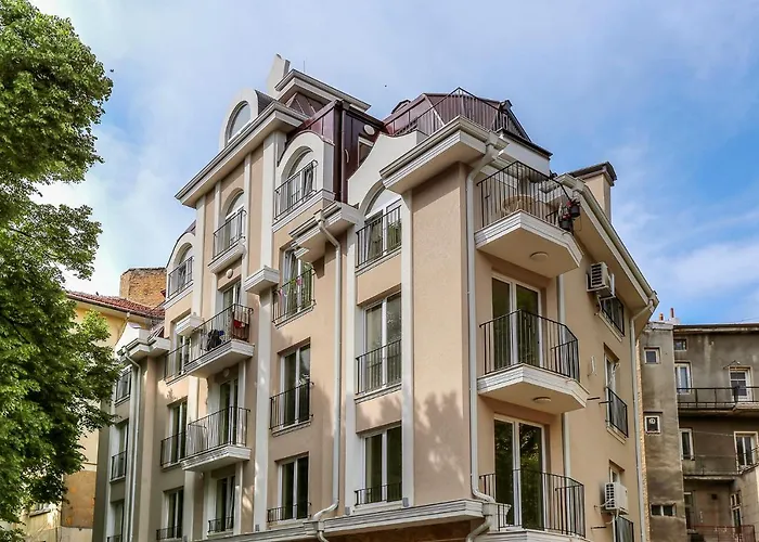 Deluxe Center * Varna